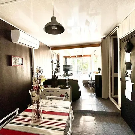 Le Begonia, A 100m De La Apartament Narbona